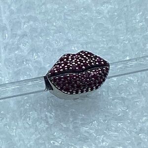 Pandora, “ Kiss More Lips” Charm S925Ale 
Valentine Day A14-8